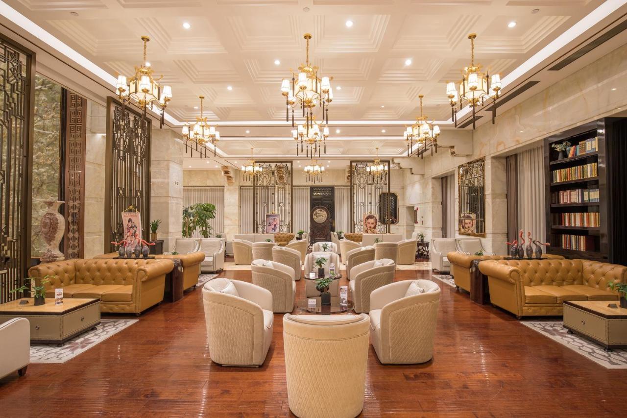 Royal Garden Hotel Shanghai-Free Shuttle To And From Disney & Pvg & Close Metro Line2 Easy To Sha New Expo Exterior photo