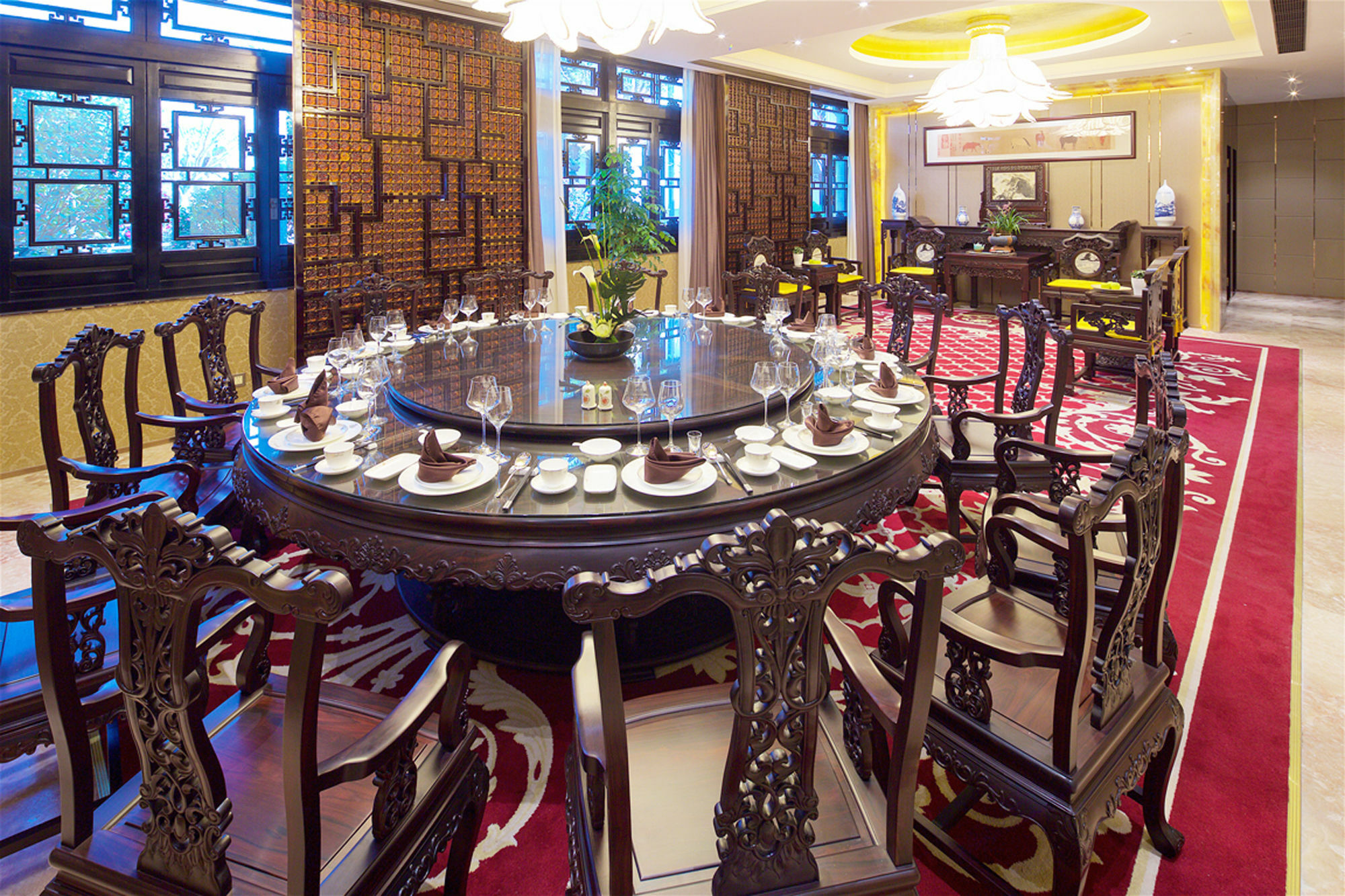 Royal Garden Hotel Shanghai-Free Shuttle To And From Disney & Pvg & Close Metro Line2 Easy To Sha New Expo Exterior photo